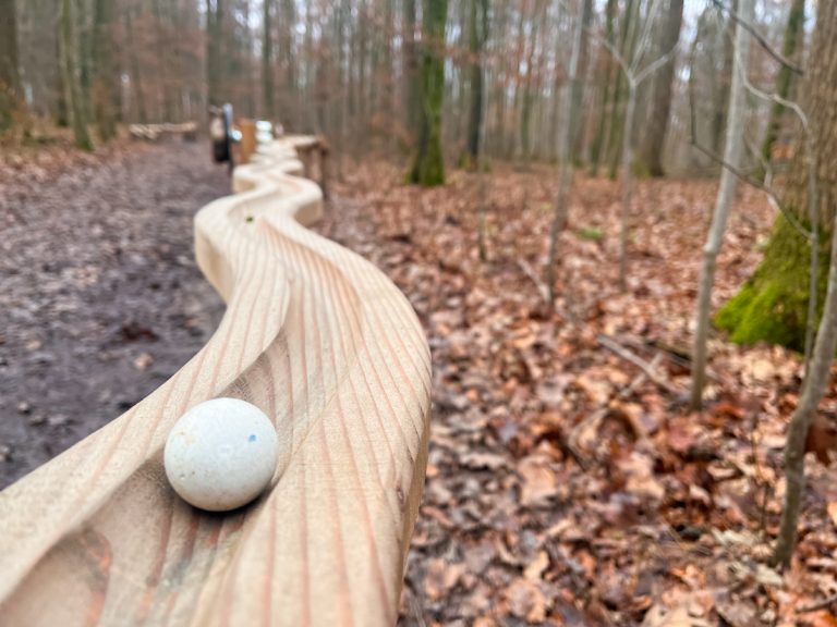 Walderlebnispfad und Kugelbahn Wendlingen